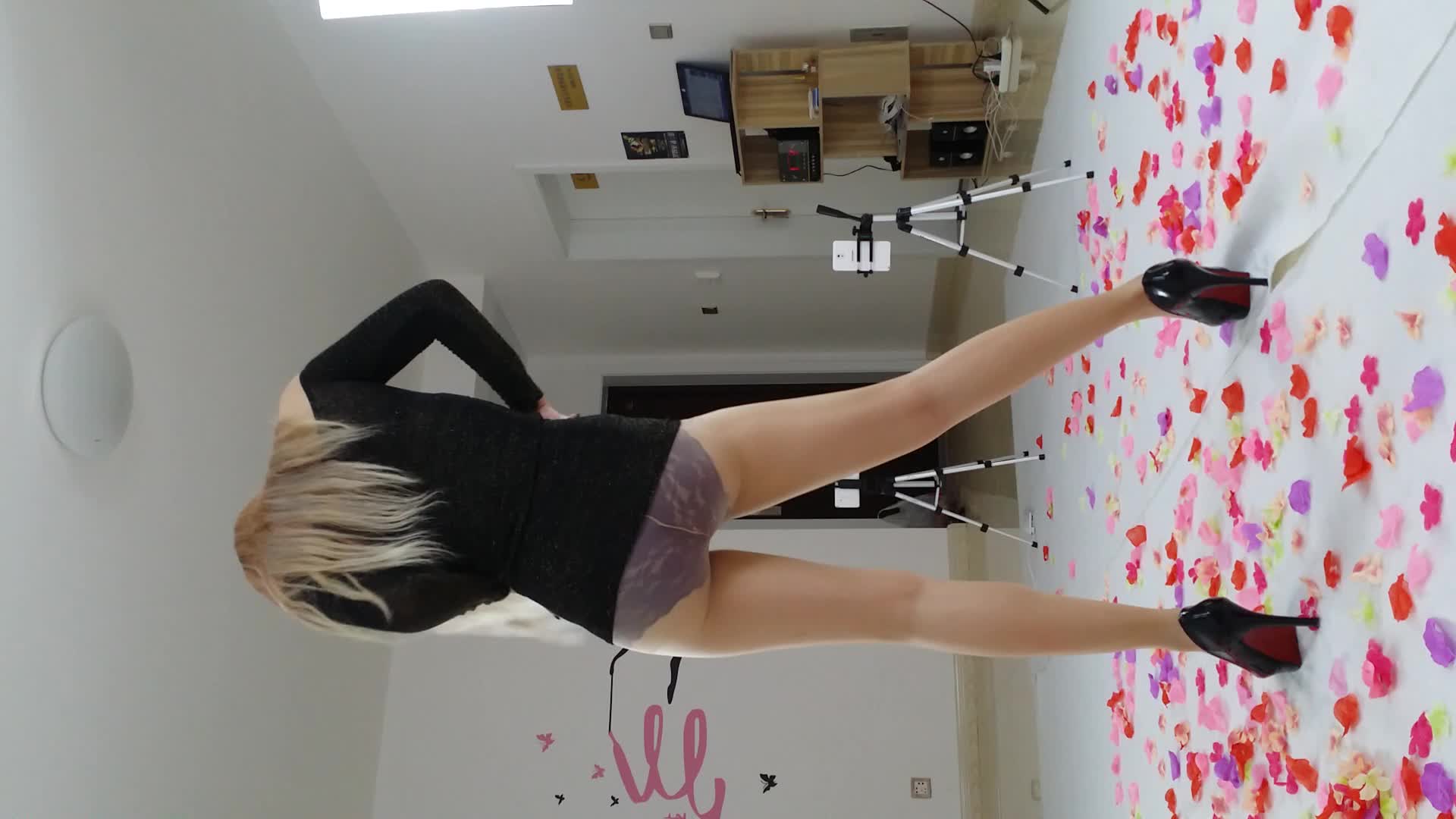 25